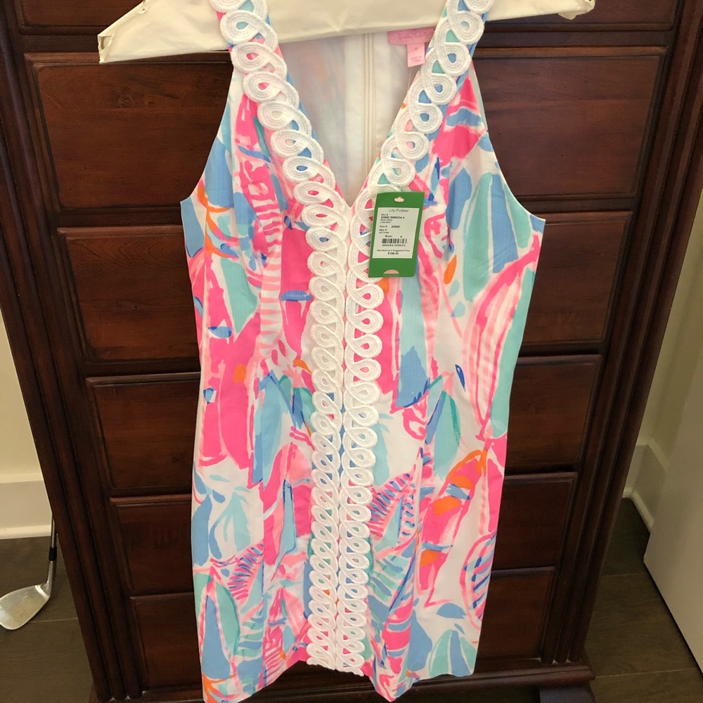 Lilly shift size 4. NWT